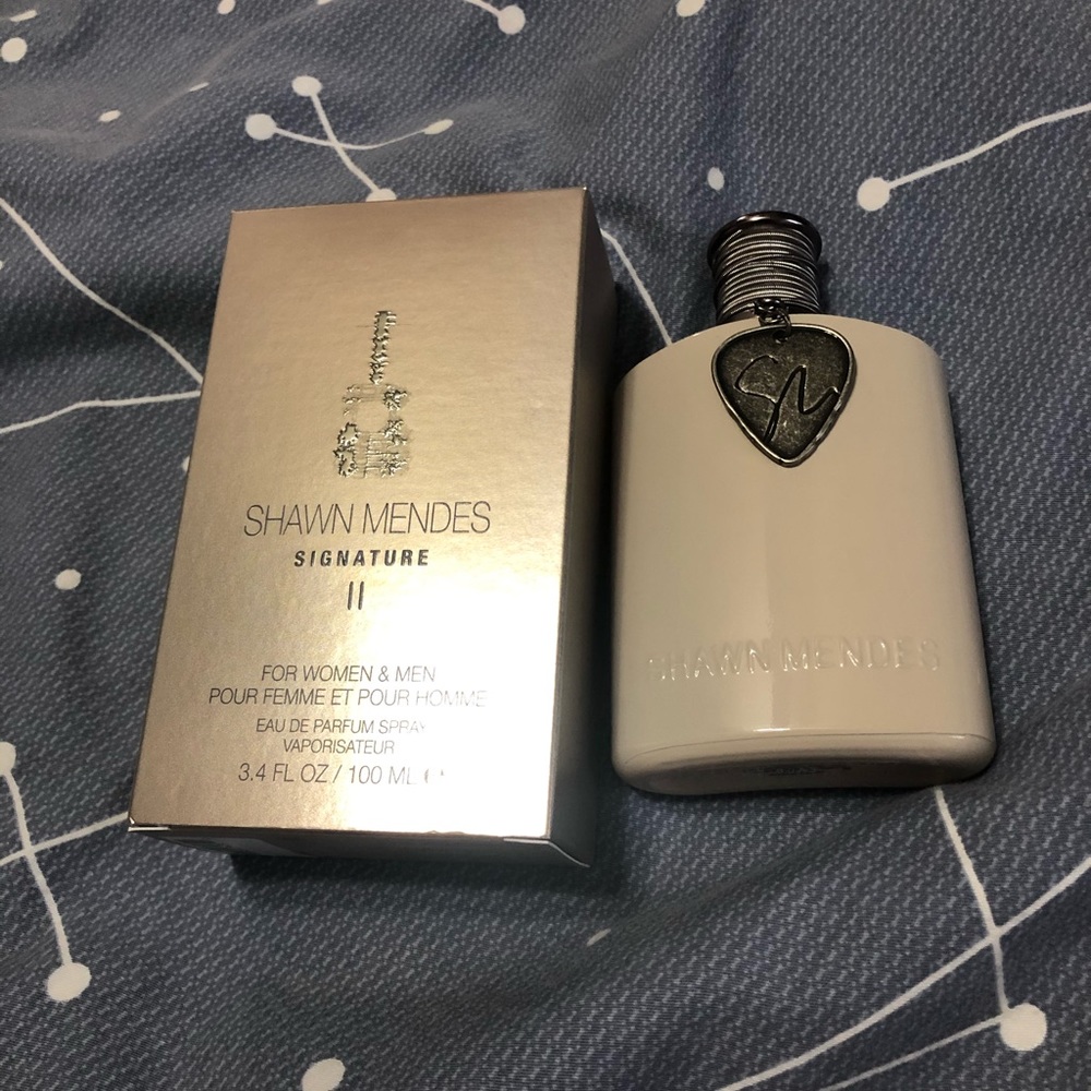 Shawn Mendes Signature II